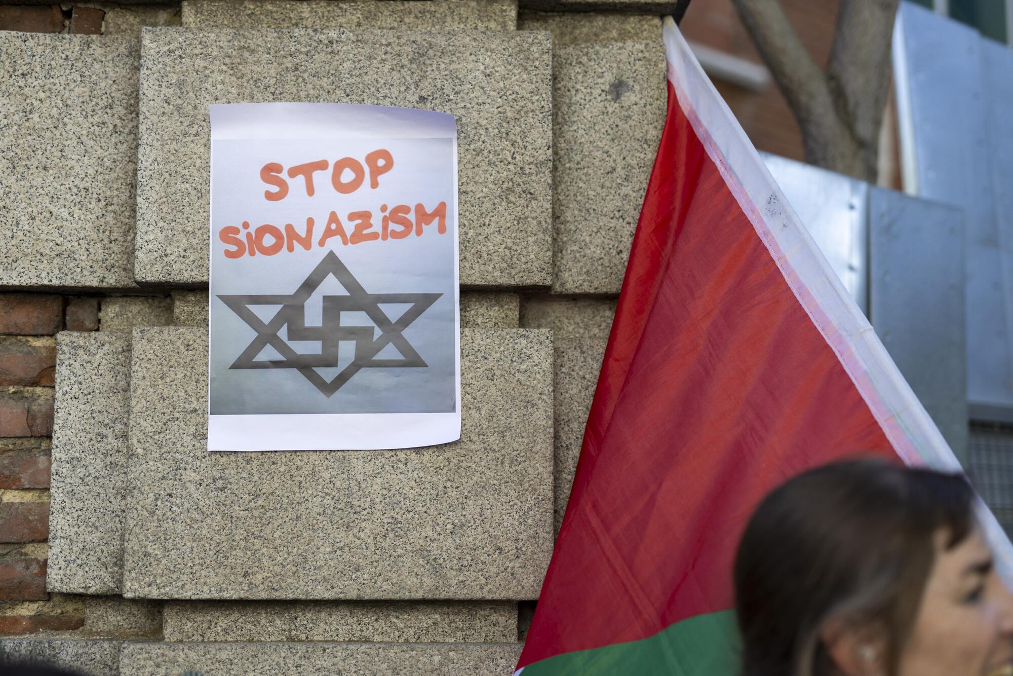 Cacerolada frente a la Embajada de  Israel - 6